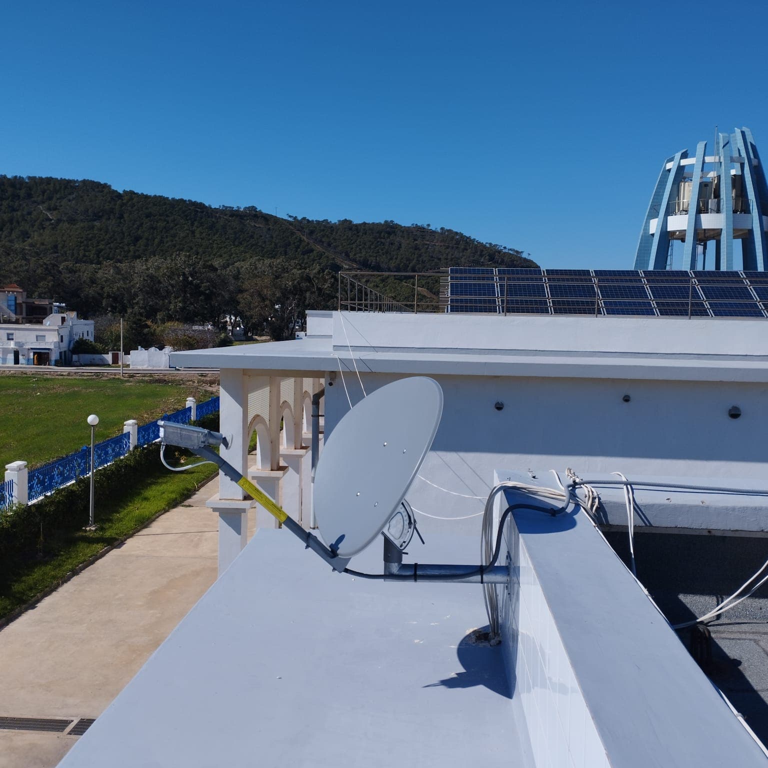 Internet par Satellite (VSAT) — installation 6 par UBSM